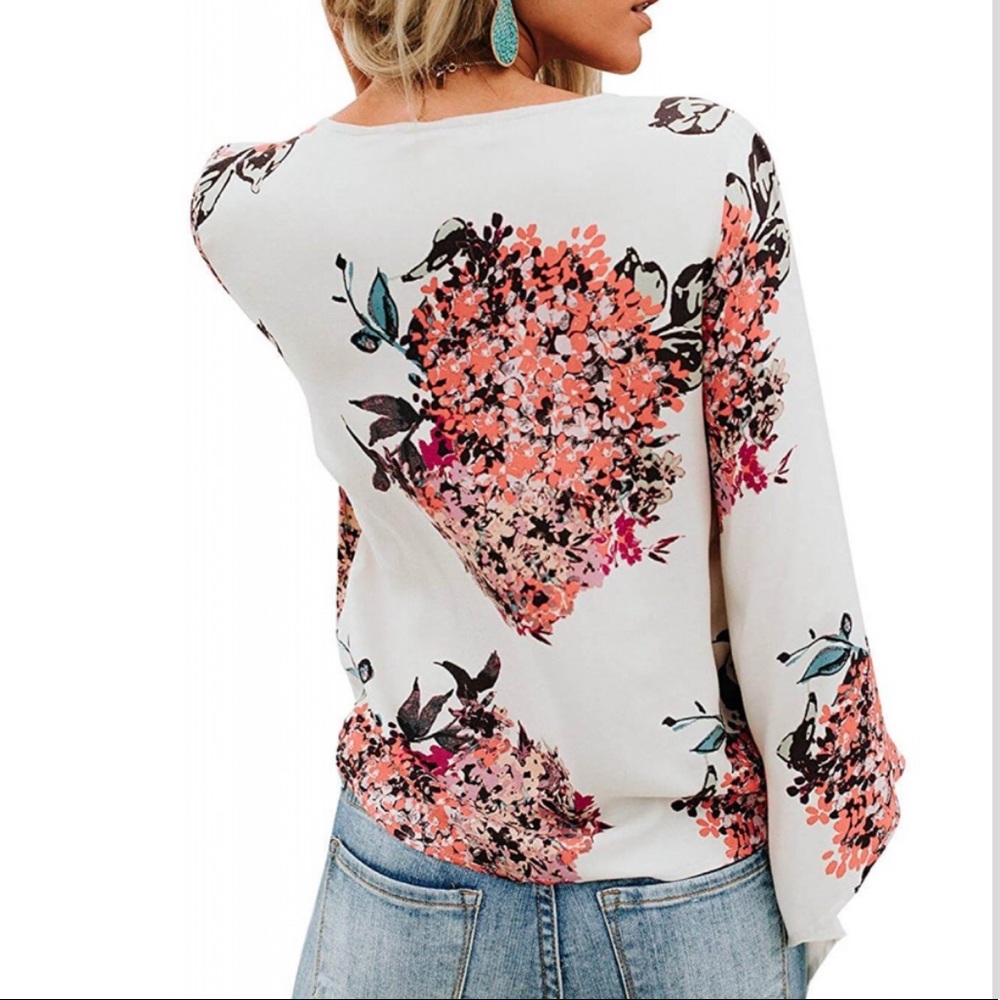 5⭐️/LUCY/ Floral Flare Sleeve Tie Front Blouse - Picture 4 of 6